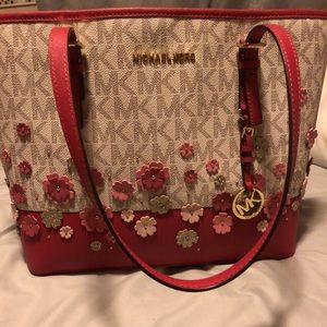 Michael Kors pink floral handbag 💖🌸